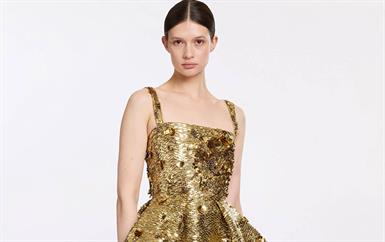 مجموعة  Elie Saab Holiday.. فساتين واطلالات صُنعت للاحتفال